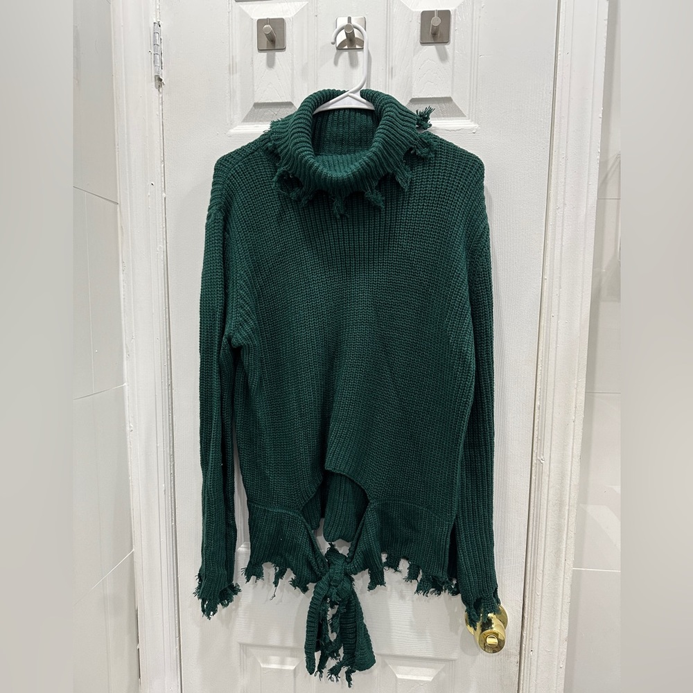 Emerald color turtleneck